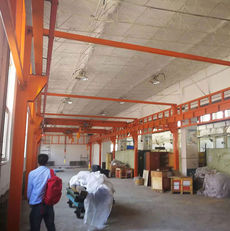 小型自立式起重機